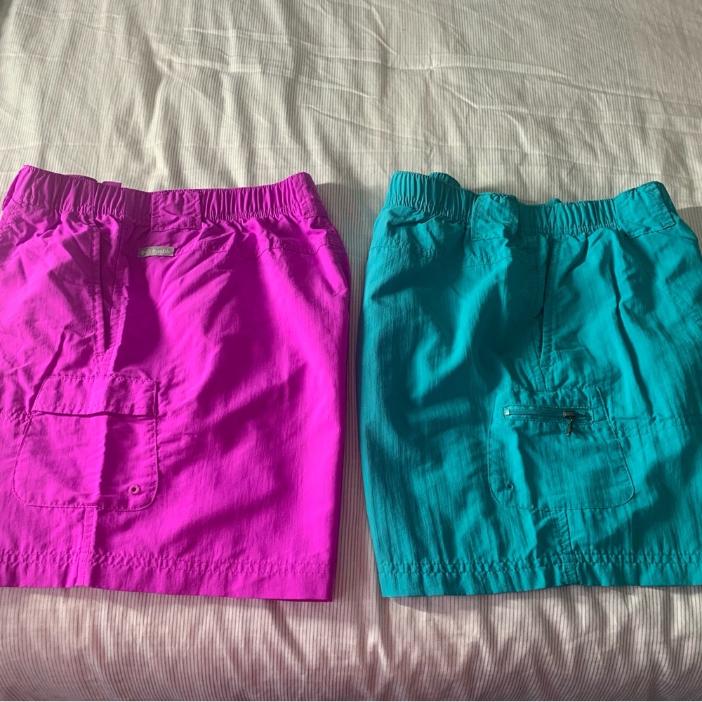 Two pair of women’s Columbia hiking shorts - Picture 3 of 12